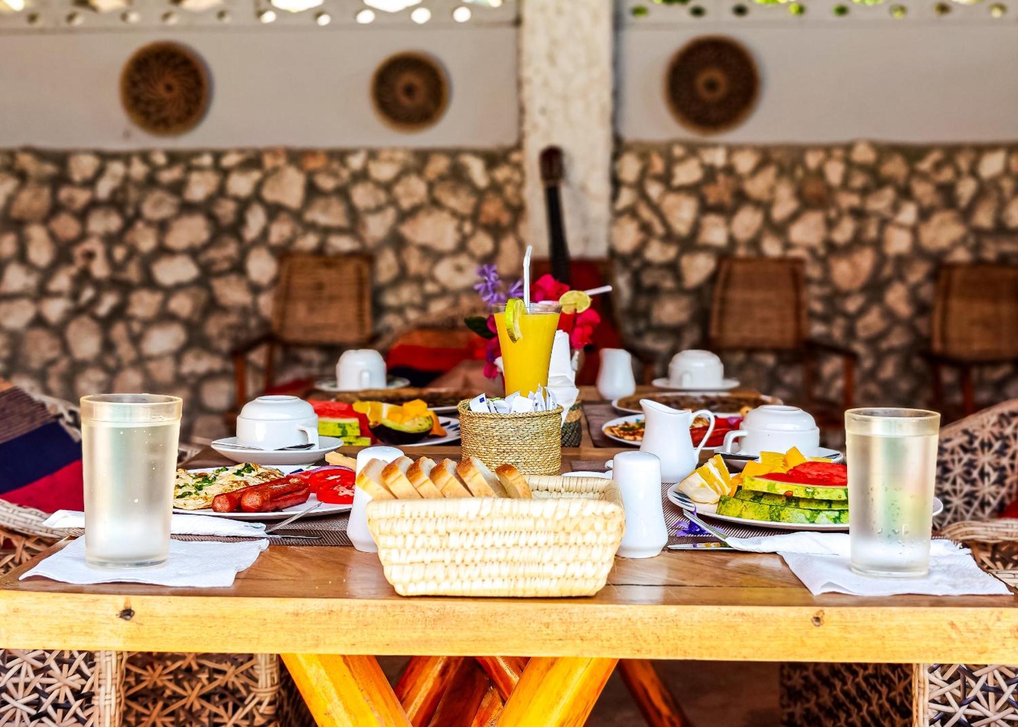 Nungwi Roses Villa Екстериор снимка